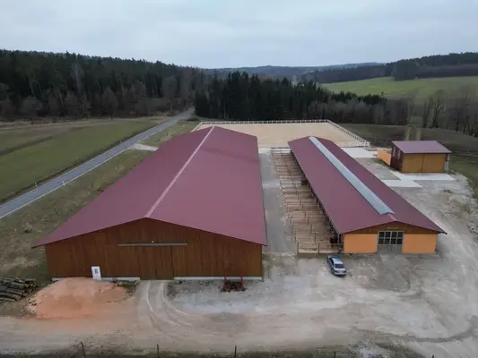 Freie Boxen in unserer Reitsportanlage in Metzenhof!