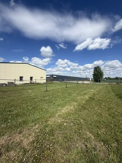 Exklusive Reitsportanlage mit moderner Lagerhalle bei Mühldorf - 388-26