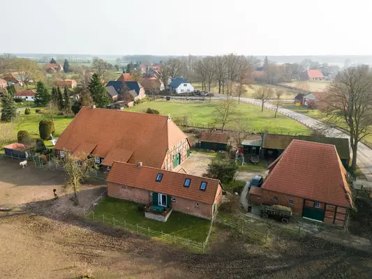 Großzügiges Anwesen mit Pferdehaltung, Ferienwohnung, Bauplätzen und vielseitigem Nutzungskonzept!