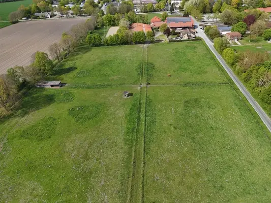 Exklusives Anwesen mit stilvollem Wohnhaus, weitläufigen Weiden und außergewöhnlicher Reitanlage