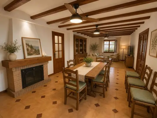 Exklusives Chalet mit 400 m² auf zwei Etagen, einem Grundstück von 12.000 m² und pferdewirtschaftlic