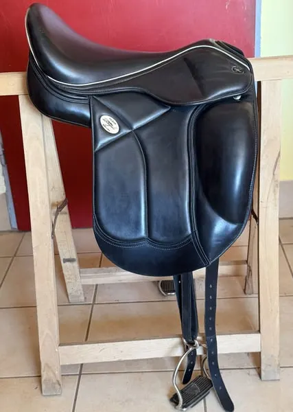 Hilbar Exklusiv De Luxe Anatomic Sattel, 17,5 Zoll