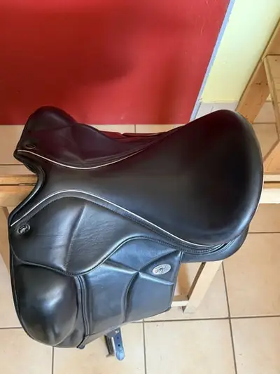 Hilbar Exklusiv De Luxe Anatomic Sattel, 17,5 Zoll