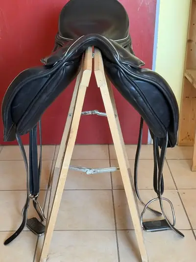 Hilbar Exklusiv De Luxe Anatomic Sattel, 17,5 Zoll