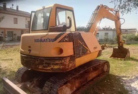 Komatsu PC75