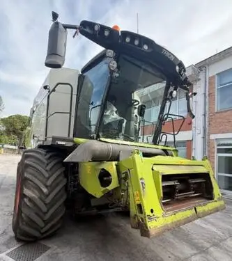 Claas TRION 530 MONTANA