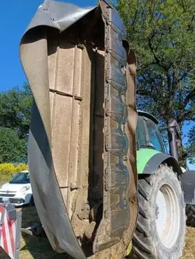 Claas DISCO 3200 CONTOUR