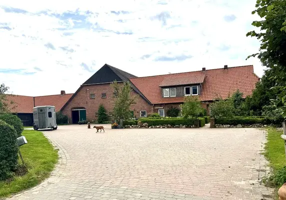 Freie Pferdeboxen auf dem Braaklander Hof bei Neerstedt!