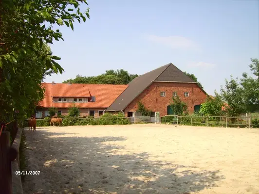 Freie Pferdeboxen auf dem Braaklander Hof bei Neerstedt!