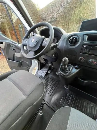 Pferdetransporteuer Renault Ameline