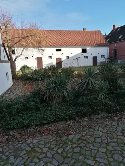 Historischer Vierseitenhof mit Herrenhaus und Potenzial für Pferdehaltung