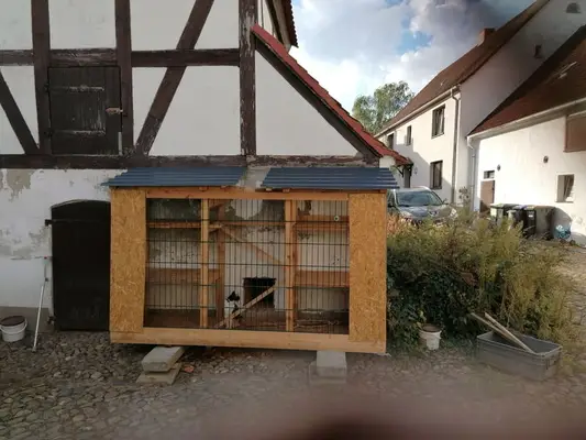 Historischer Vierseitenhof mit Herrenhaus und Potenzial für Pferdehaltung