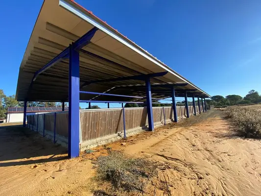 Moderne Reitanlage auf ca. 10 Hektar zwischen Sevilla, Huelva und Atlantikküste