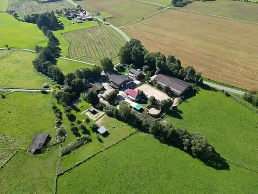 Etablierte Ranch- und Reitanlage – ca. 8 ha arrondierte Fläche – vielseitig nutzbar