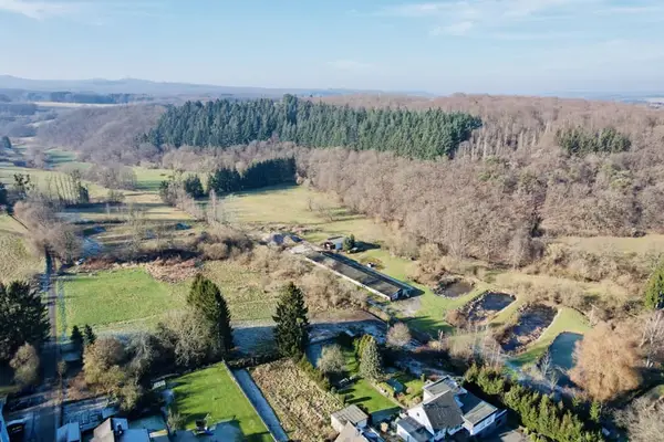 Traumgrundstück für Mehrgenerationenwohnsitz mit Reitanlage -Alleinlage bei Montabaur