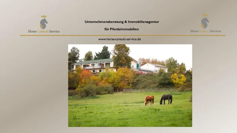 Pferdebetrieb mit ca. 18 ha Eigenland, umfangreicher Reitanlage und mehreren Wohneinheiten