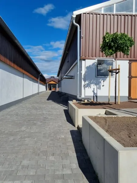 Stallarbeiterstelle ab sofort frei