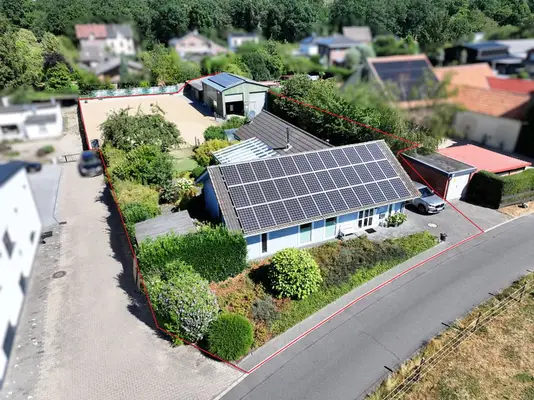 Modernes Wohnhaus mit kleiner Reitanlage in Wassenberg