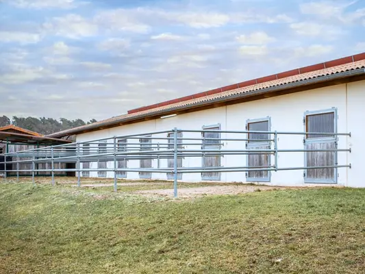Reitsportanlage für den großen Sport in Franken V14177 – provisionsfrei