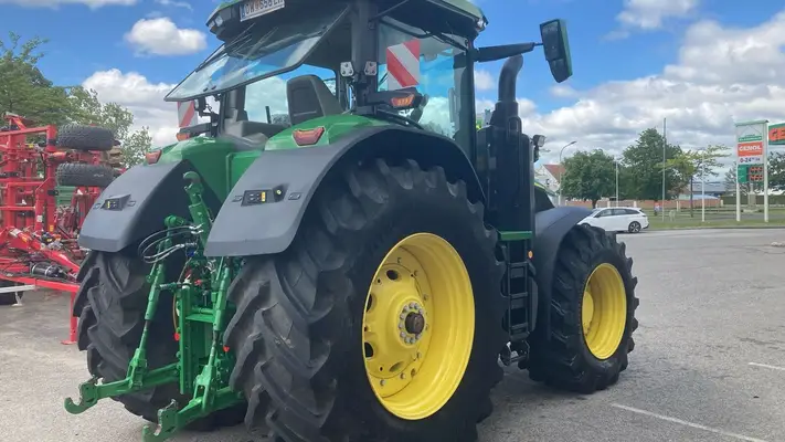John Deere 7R 330