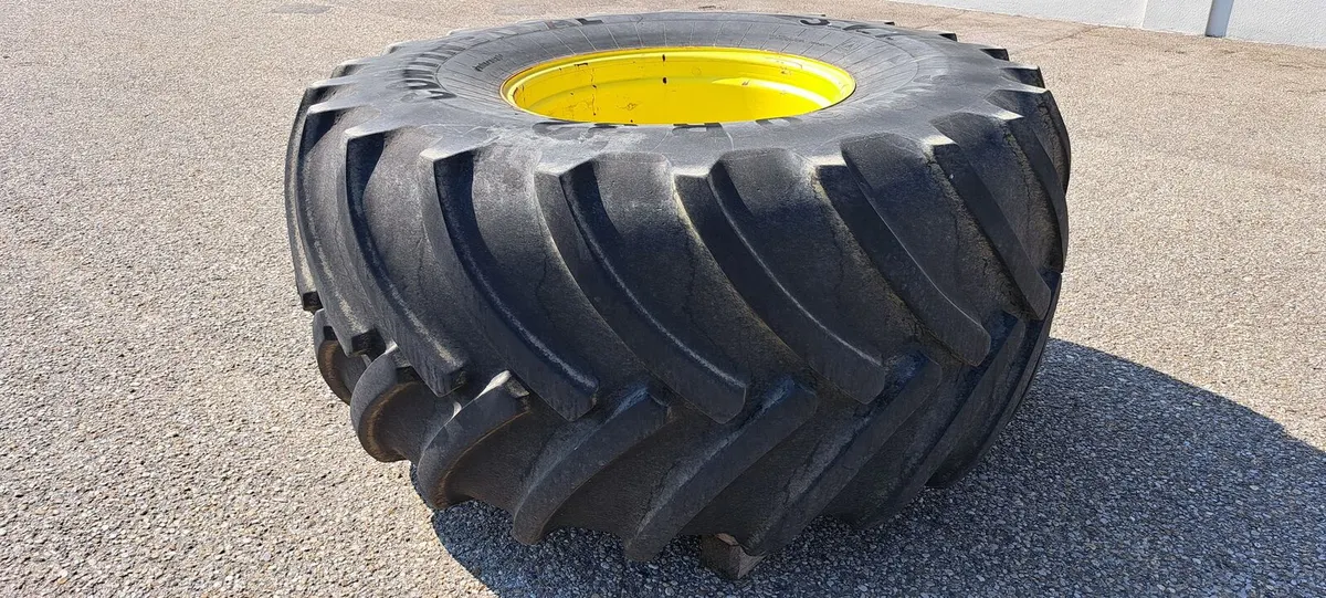 Continental 900/60R32 SVT 176A8