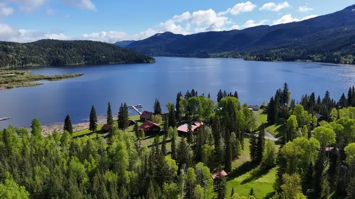 10 ha Lebensoase. Traum-Destination für geführte Reit-Touren. Kanada - British Columbia.