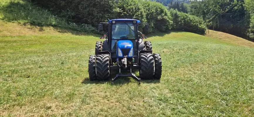 New Holland TN95DA
