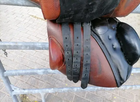 Sehr gut erhaltener Stübben Springsattel