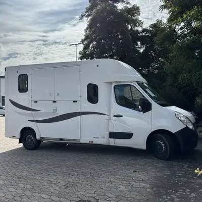 Pferdetransporter für 2 Pferde