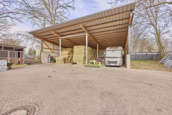 Reitanlage in Niedersachsen zu verkaufen auf ca. 3 Hektar Grundstücksfläche – bereits saniert!