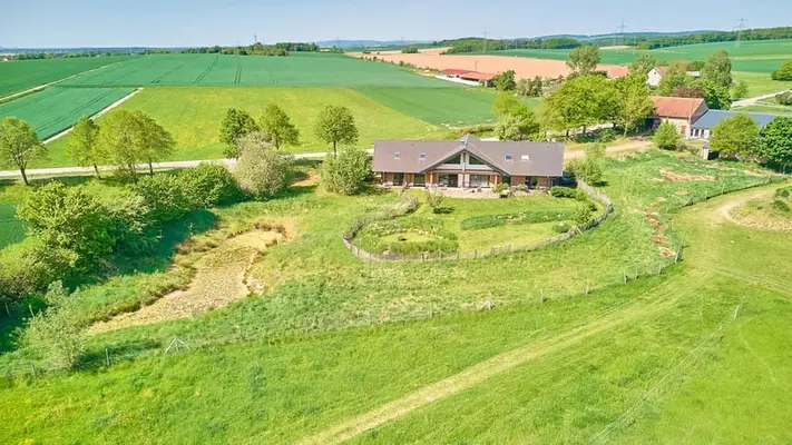 Reitanlage zu verkaufen in Hütschenhausen in Rheinland-Pfalz – stilvolles & energieeffizientes Wohne
