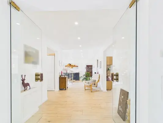 Exklusives Anwesen mit privater Reitanlage auf weitläufigem Grundstück mit ca. 24.000 m²