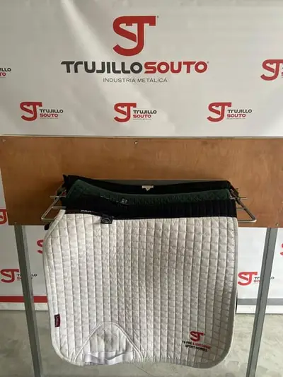 Halter für Decken
