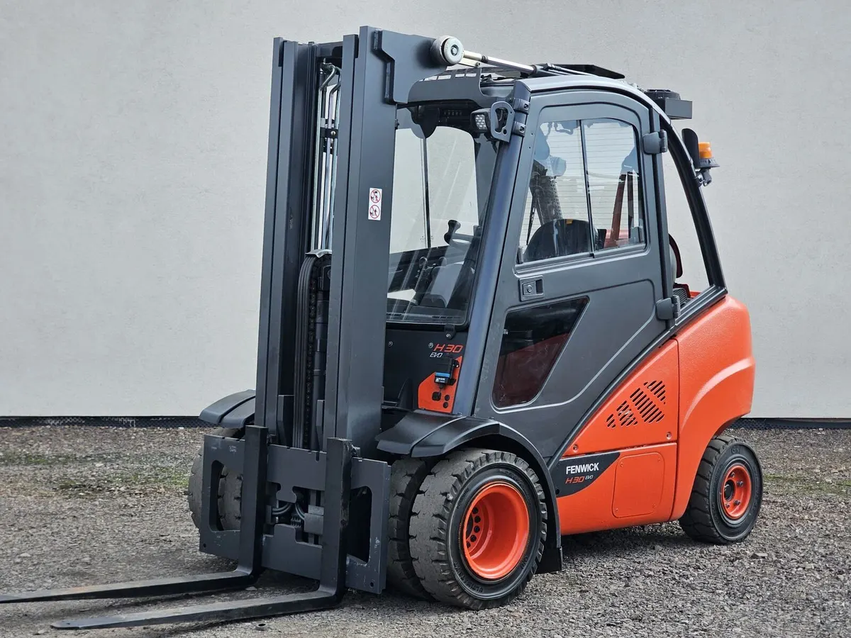 Forklift truck Linde H30T-02