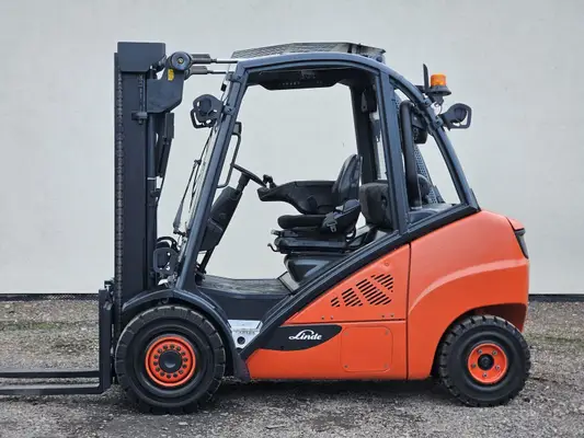 Forklift truck Linde H35D-02
