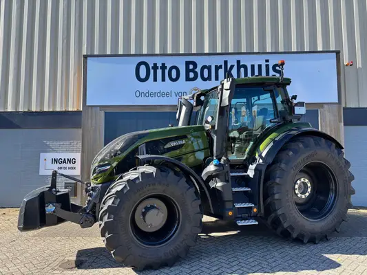 Valtra Q225