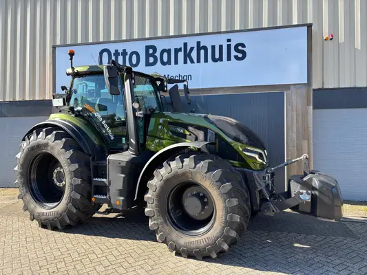 Valtra Q225