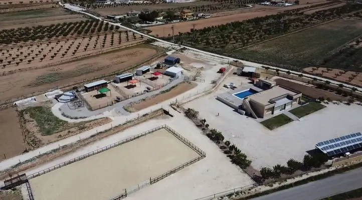 LUXURY EQUESTRIAN ESTATE WITH LUXURY LANDHOUSE