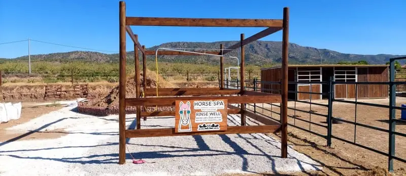 LUXURY EQUESTRIAN ESTATE WITH LUXURY LANDHOUSE
