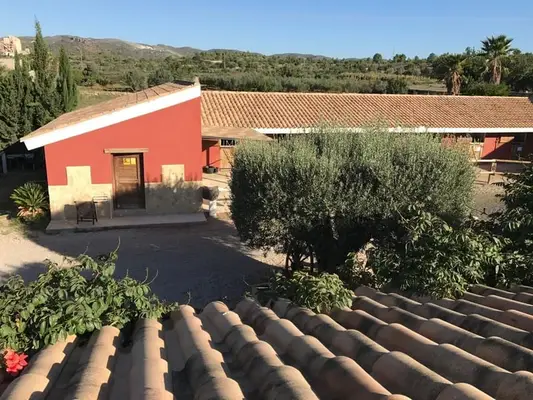 WUNDERSCHÖNE, EXCLUSIVE REITANLAGE IN VALENCIA
