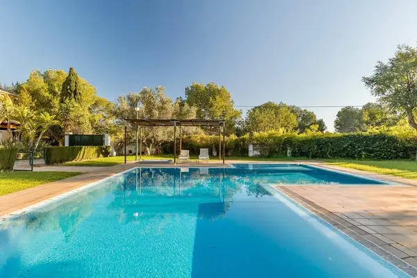 WUNDERSCHÖNE, HOCHWERTIGE FINCA MIT REITANLAGE/WONDERFUL, LUXURY LANDHOUSE WITH RIDING FACILITY