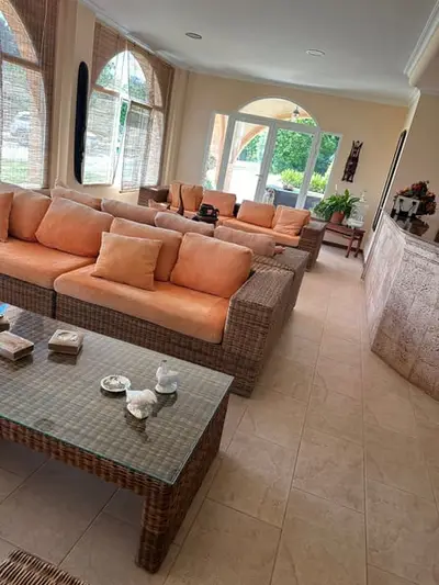 WUNDERSCHÖNE, HOCHWERTIGE REITANLAGE MIT EXCLUSIVER VILLA & VIEL LAND
