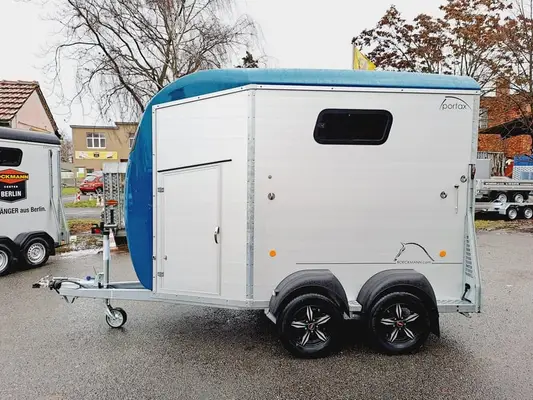 Böckmann Portax SKA PKW-Pferdeanhänger 2,4t neues Modell
