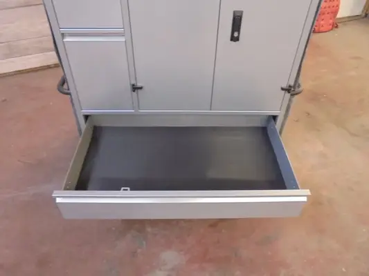 Alfako Turnierschrank „Midi“ Sattelschrank NEU Silber
