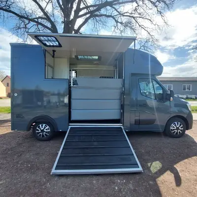 MSG Transporte de caballos Renault Master Stablehopper NUEVO
