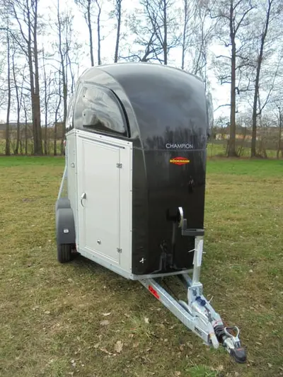 Böckmann Champion R Alu Pferdeanhänger + Dachlüfter 2,4 t NEU