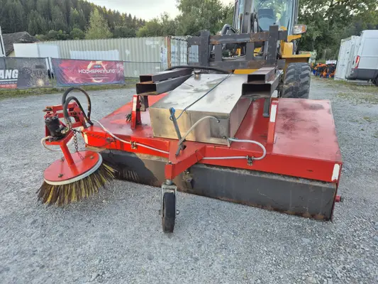 Eco Technologies Kehrmaschine Stapler Radlader Bema Tuchel