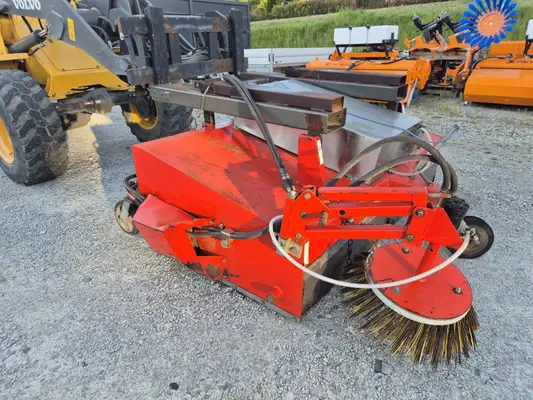 Eco Technologies Kehrmaschine Stapler Radlader Bema Tuchel