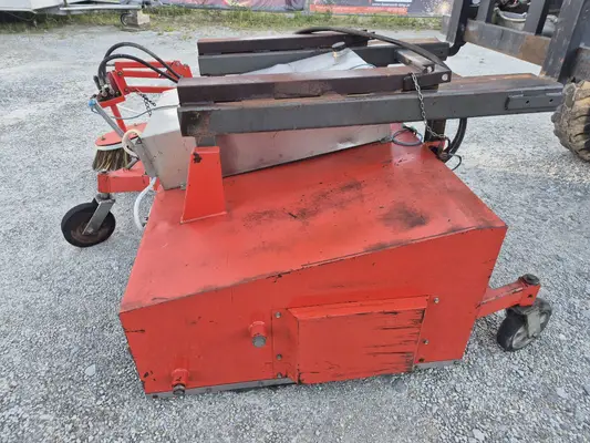 Eco Technologies Kehrmaschine Stapler Radlader Bema Tuchel