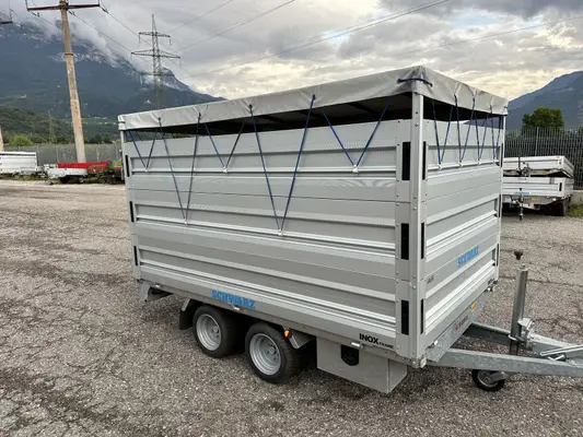 Schwarz Anhänger PKW Anhänger S 26 T 17 mit Viehaufbau